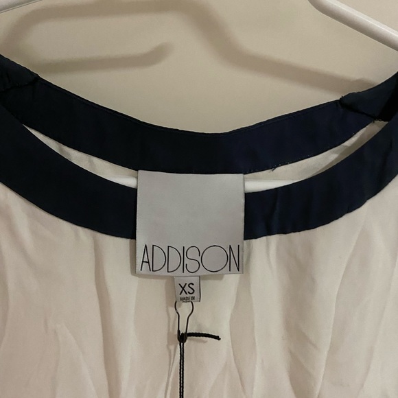 Addison silk top NWT - Picture 2 of 3